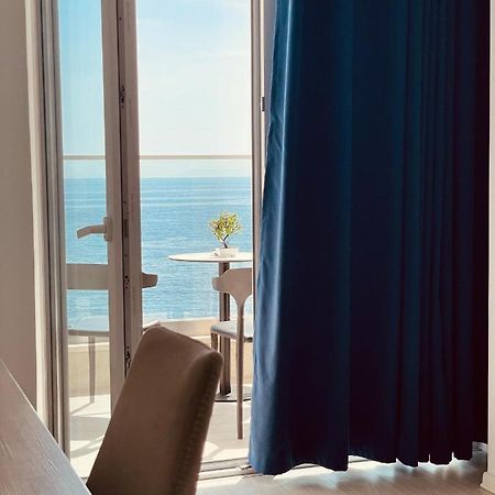 Ionian Terrace Bed & Breakfast Himare Bagian luar foto