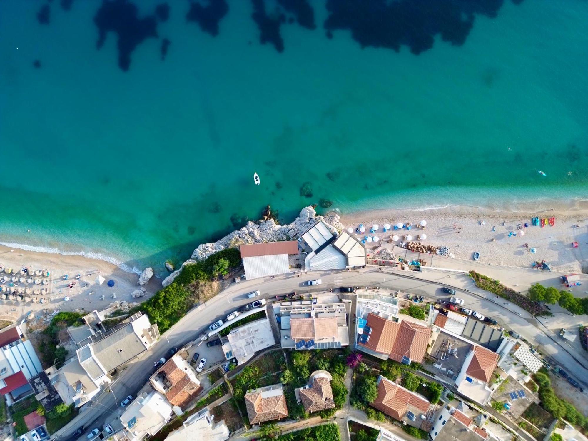 Ionian Terrace Bed & Breakfast Himare Bagian luar foto